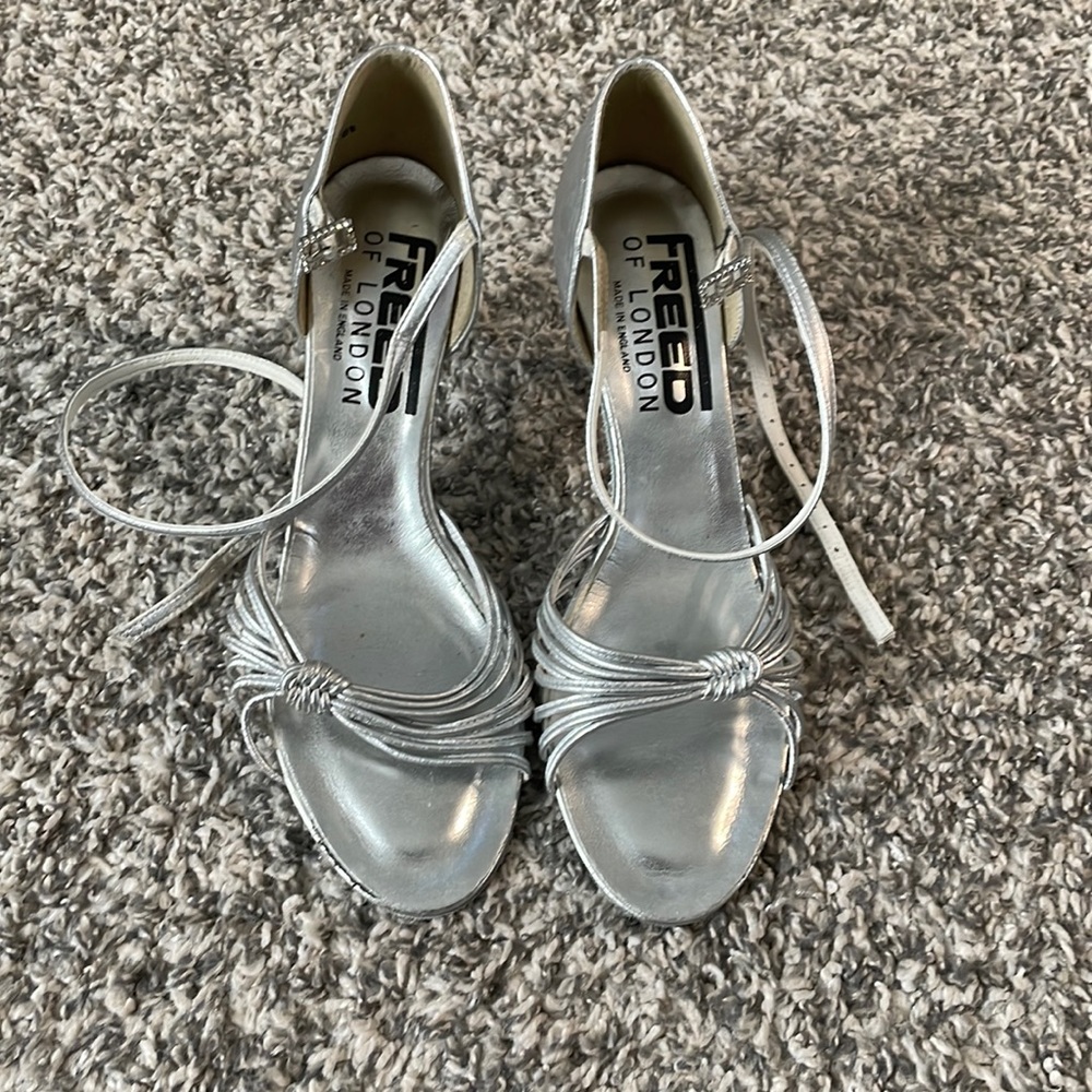 Ballroom Dance Shoes - Silver size 7.5 (6.5 UK)